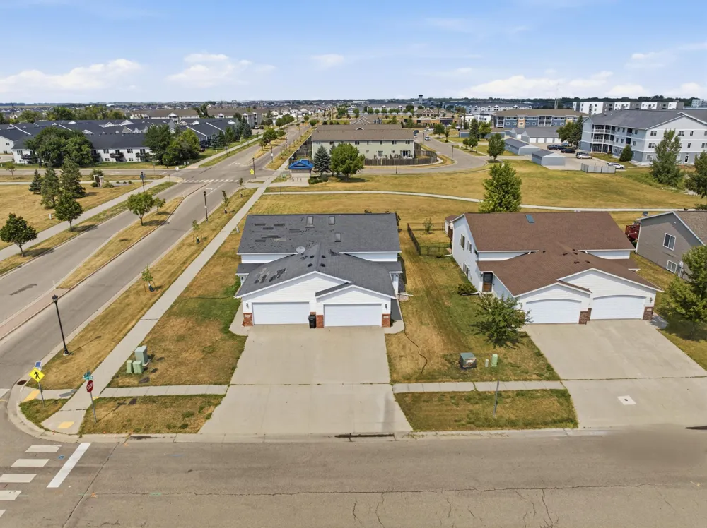 812 34th Avenue W West Fargo, ND 58078