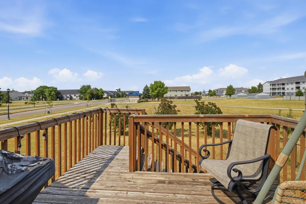812 34th Avenue W West Fargo, ND 58078