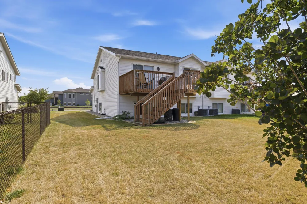 812 34th Avenue W West Fargo, ND 58078