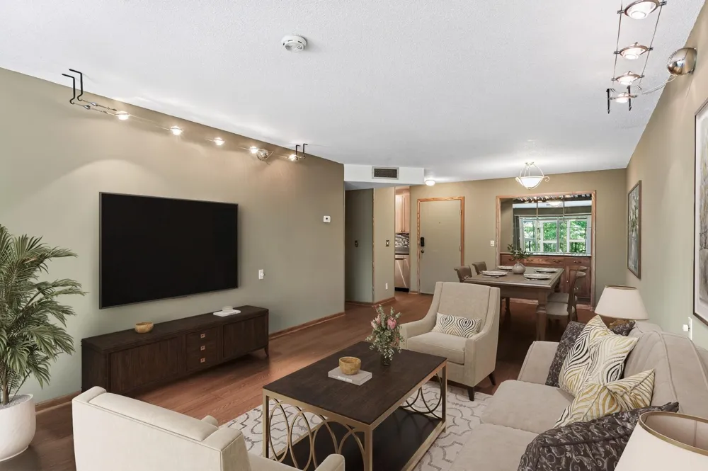 122 Demont Avenue E #362 Little Canada, MN 55117
