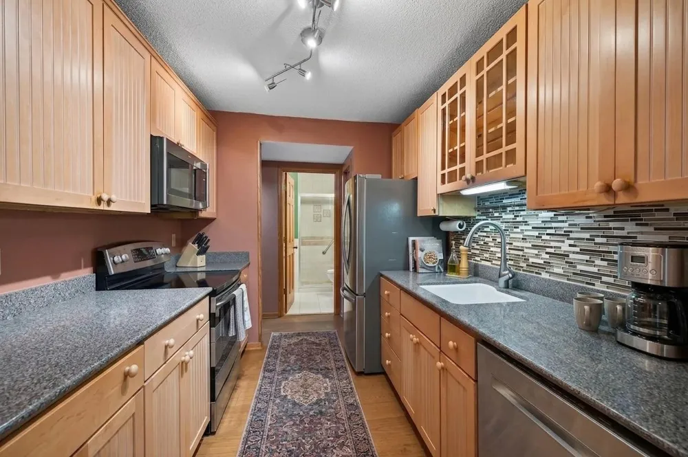 122 Demont Avenue E #362 Little Canada, MN 55117
