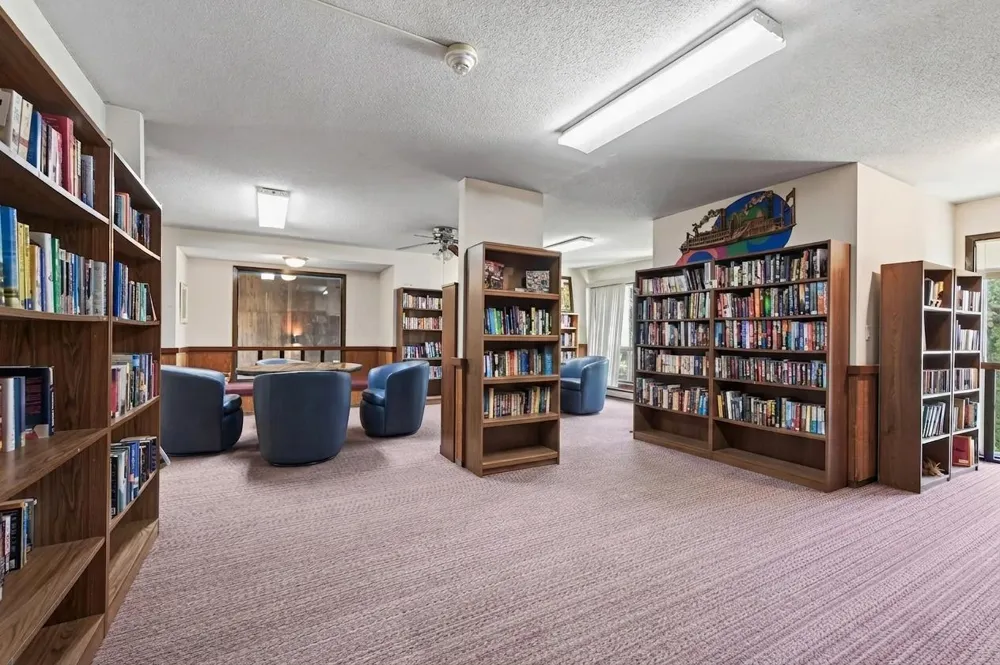 122 Demont Avenue E #362 Little Canada, MN 55117