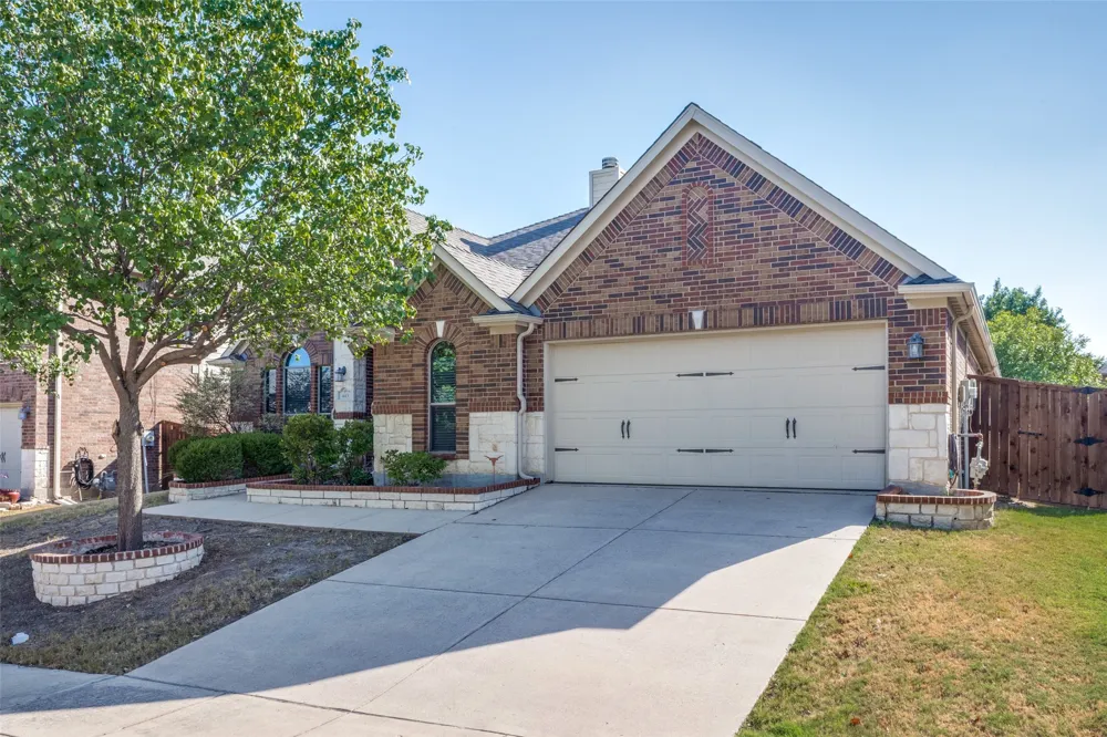 443 Brighton Street Roanoke, TX 76262