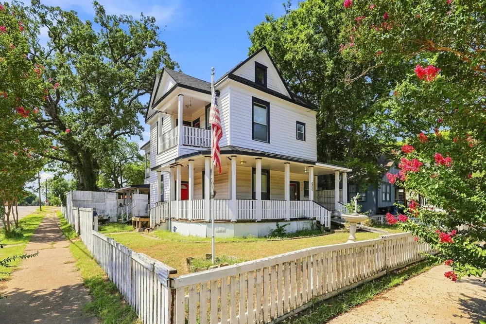 600 W Munson Street Denison, TX 75020
