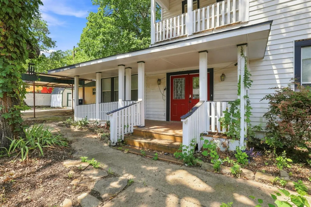 600 W Munson Street Denison, TX 75020