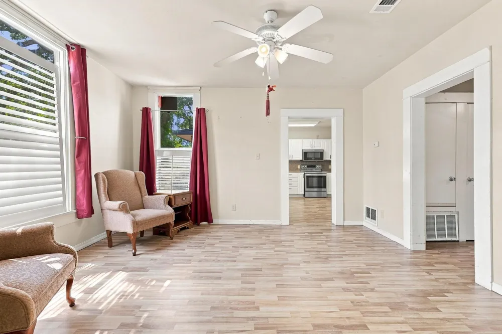 600 W Munson Street Denison, TX 75020