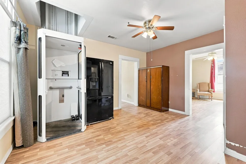 600 W Munson Street Denison, TX 75020