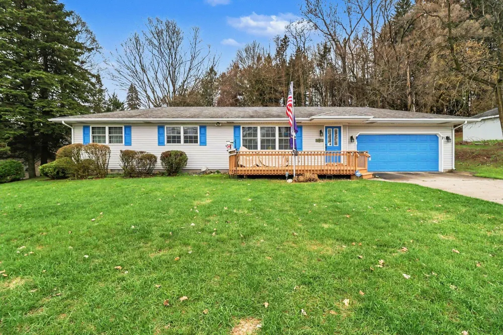 2739 Hillcrest Drive New Era, MI 49446