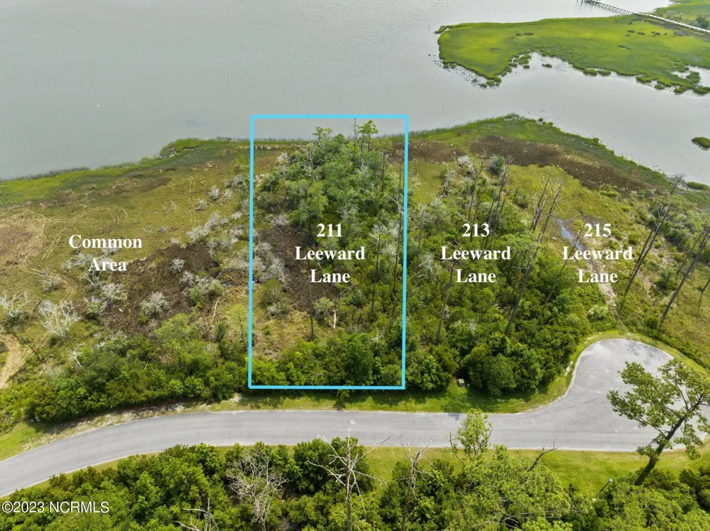 211 Leeward Lane Beaufort, NC 28516