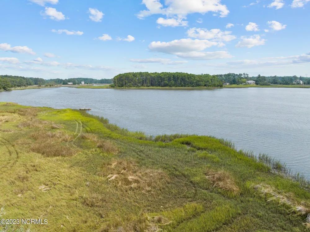 211 Leeward Lane Beaufort, NC 28516