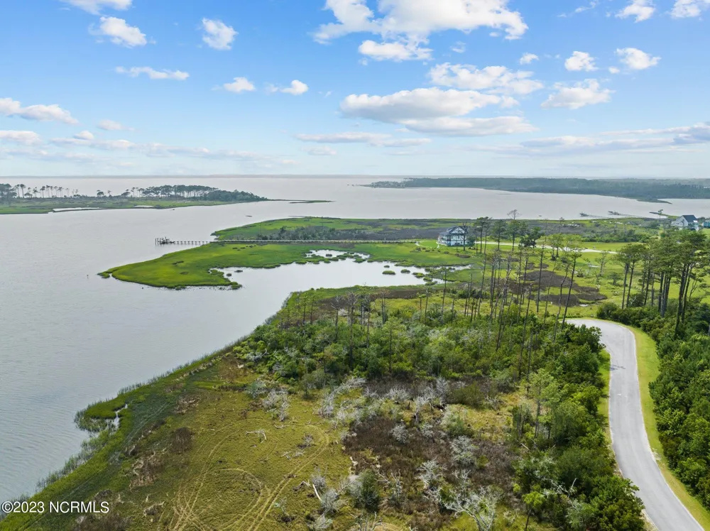211 Leeward Lane Beaufort, NC 28516