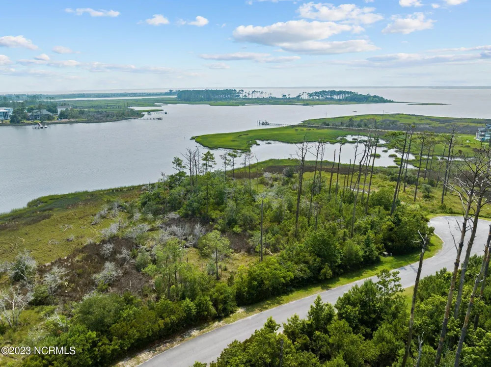 211 Leeward Lane Beaufort, NC 28516