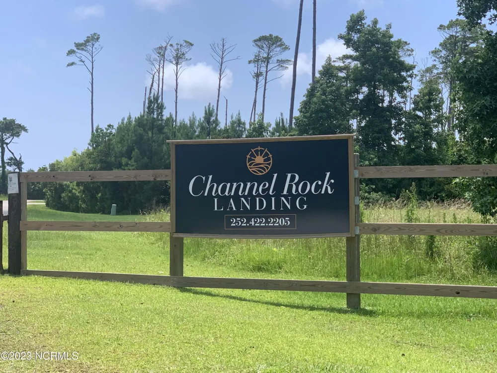 211 Leeward Lane Beaufort, NC 28516