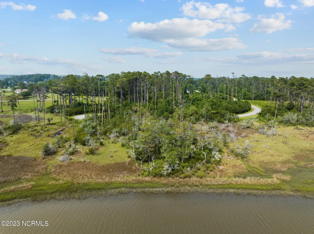 211 Leeward Lane Beaufort, NC 28516