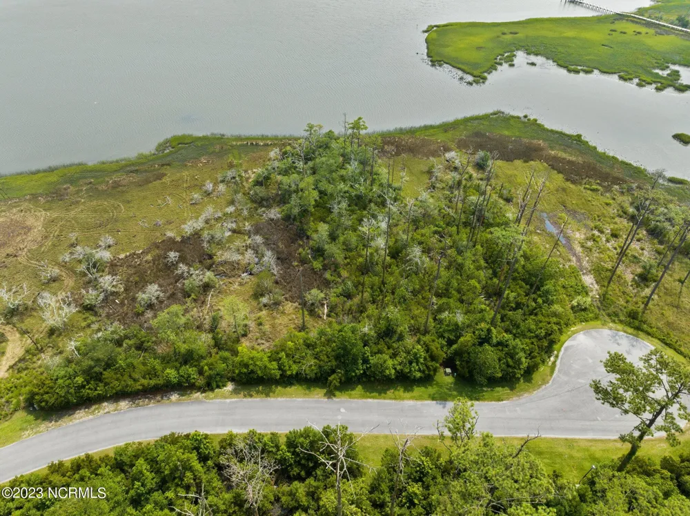 211 Leeward Lane Beaufort, NC 28516