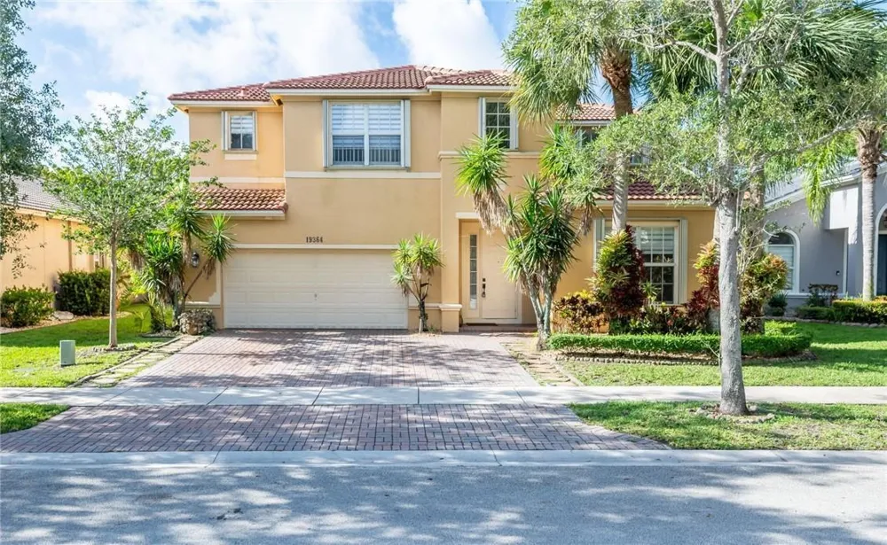 19364 S Whitewater Avenue Weston, FL 33332