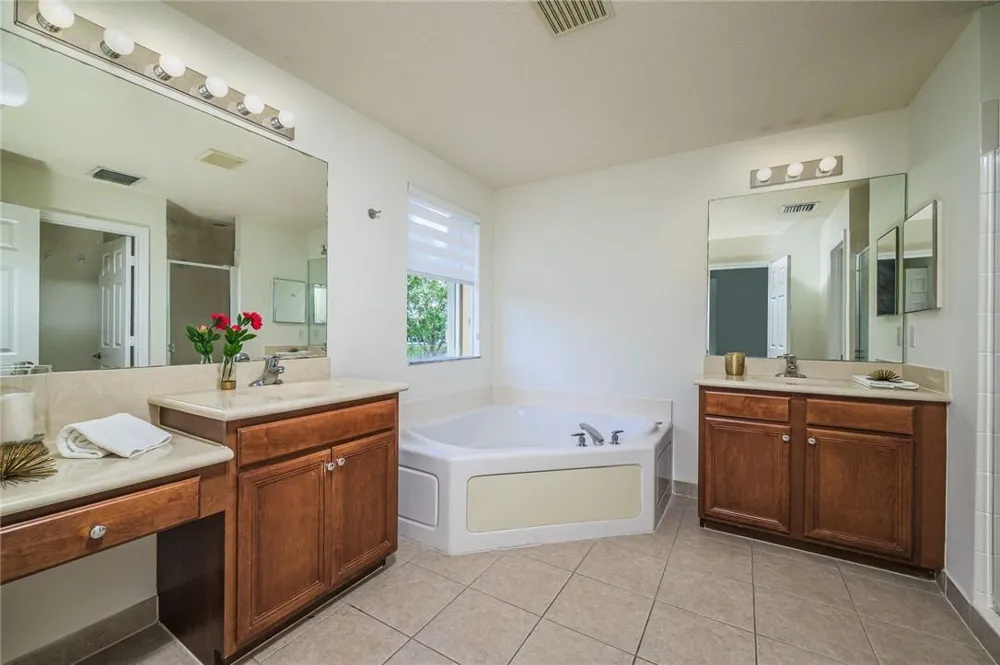 19364 S Whitewater Avenue Weston, FL 33332