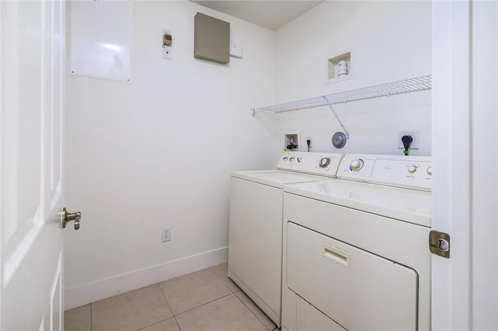 19364 S Whitewater Avenue Weston, FL 33332