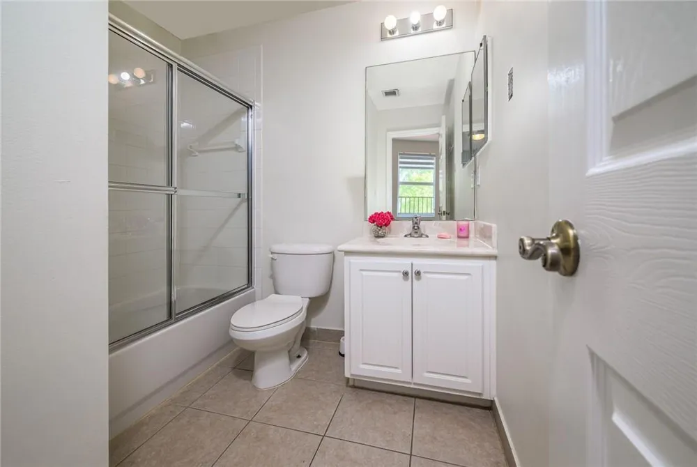 19364 S Whitewater Avenue Weston, FL 33332