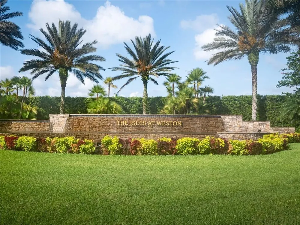 19364 S Whitewater Avenue Weston, FL 33332
