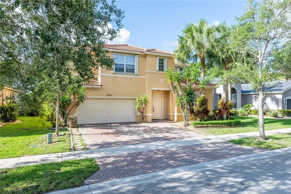 19364 S Whitewater Avenue Weston, FL 33332