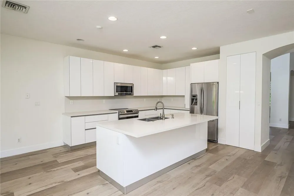 19364 S Whitewater Avenue Weston, FL 33332