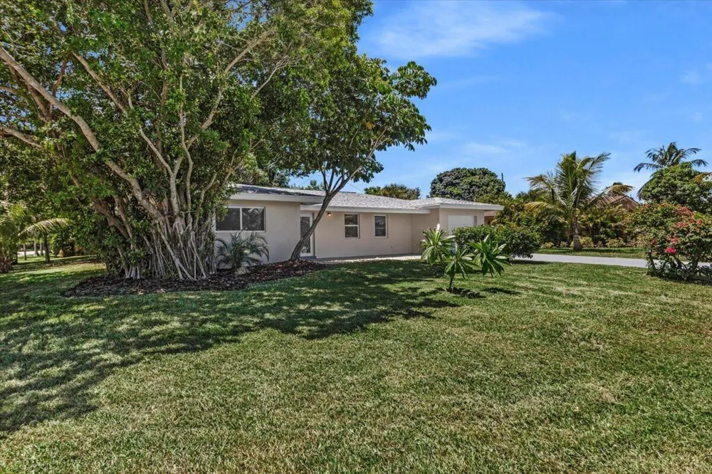 902 GARNETT STREET Lantana, FL 33462