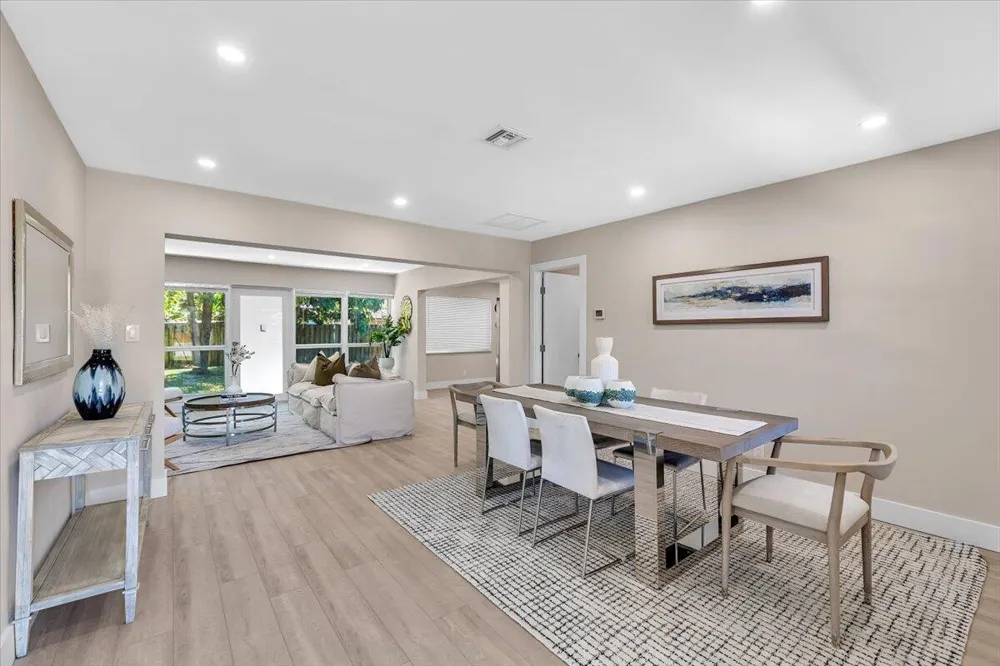 902 GARNETT STREET Lantana, FL 33462