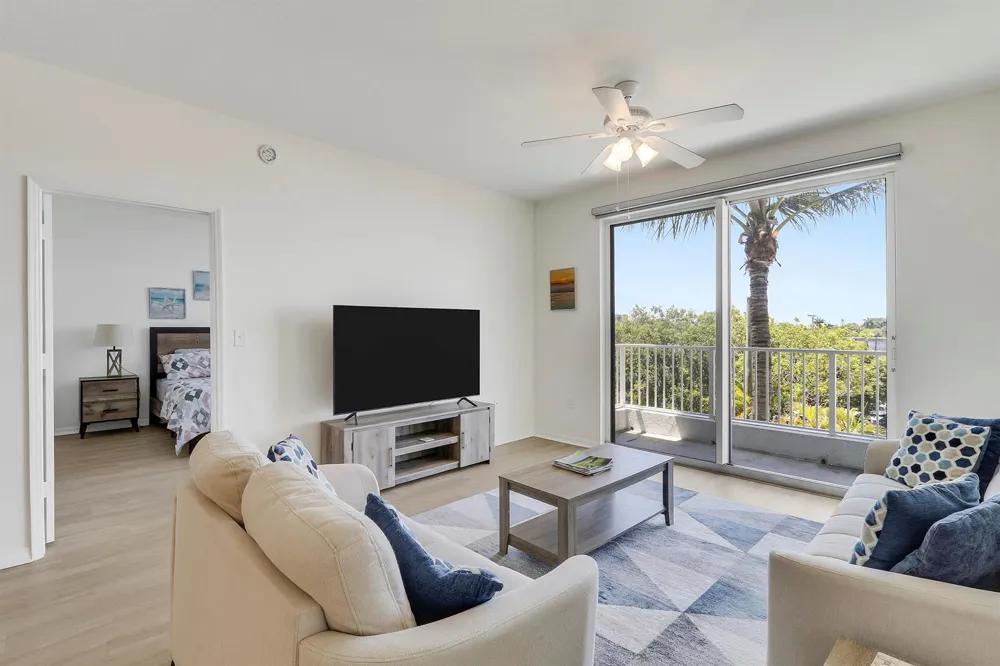 802 W Windward Way #301 Lantana, FL 33462