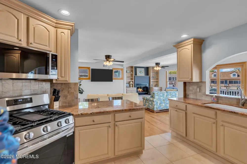 902 Meadow Lark Drive Lanoka Harbor, NJ 08734