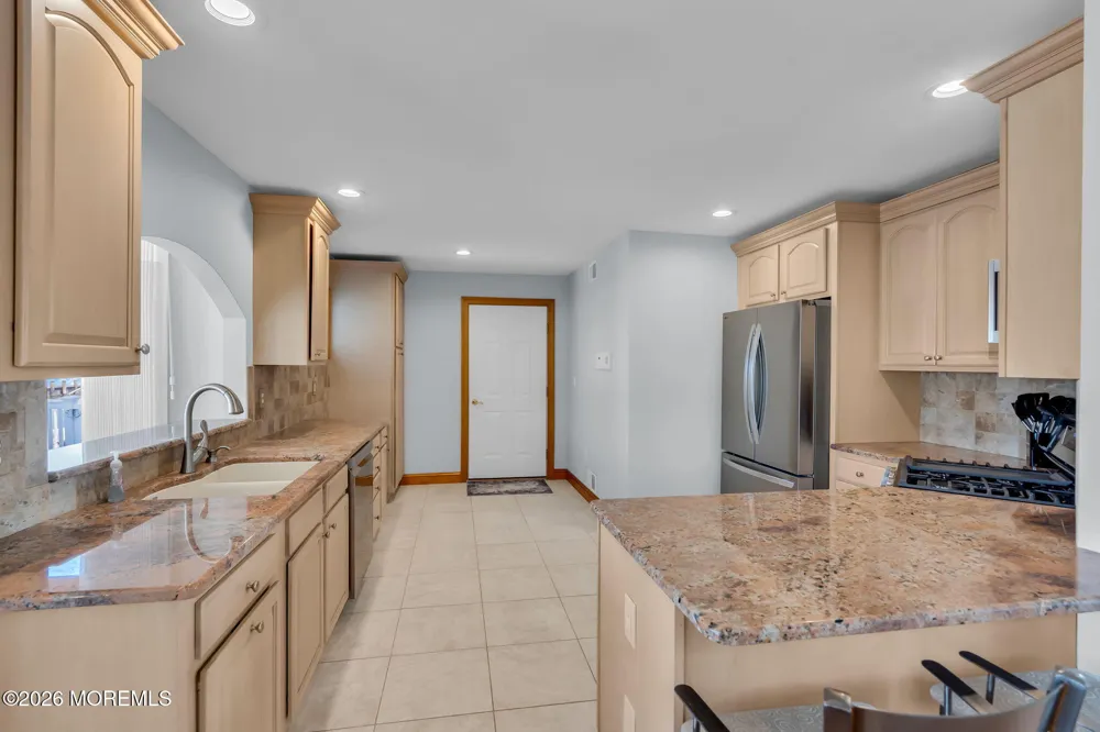 902 Meadow Lark Drive Lanoka Harbor, NJ 08734
