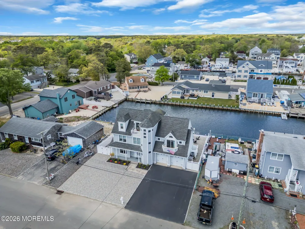 902 Meadow Lark Drive Lanoka Harbor, NJ 08734