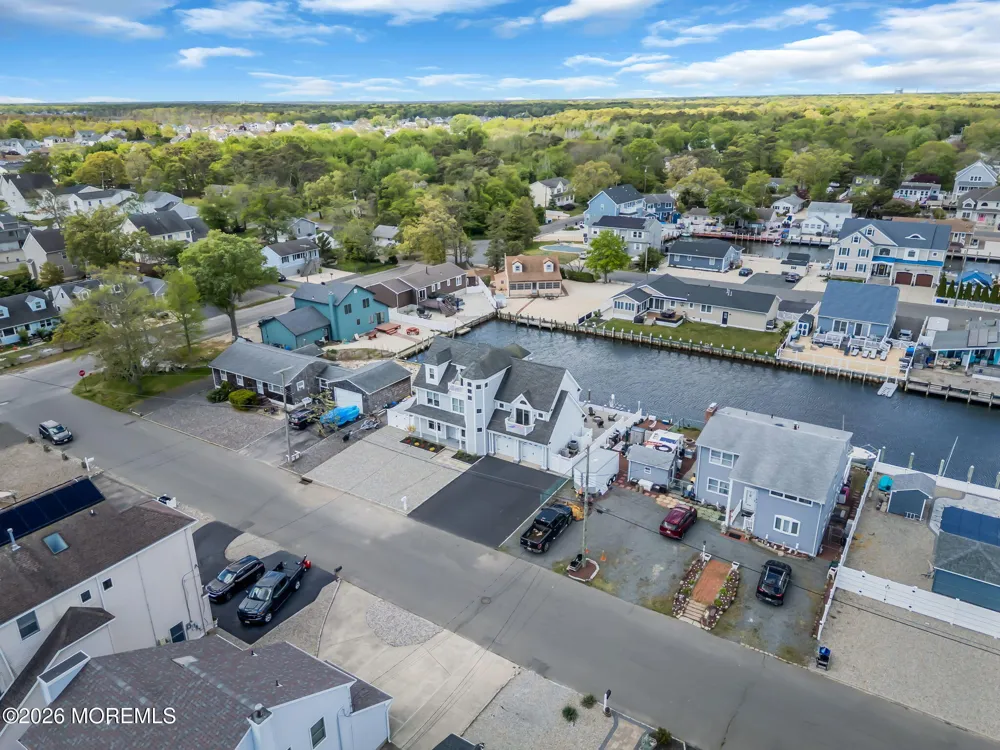 902 Meadow Lark Drive Lanoka Harbor, NJ 08734