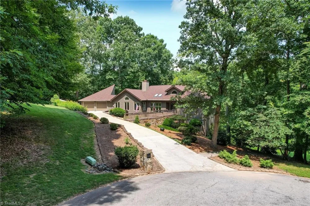 165 Beech Tree Court Eden, NC 27288