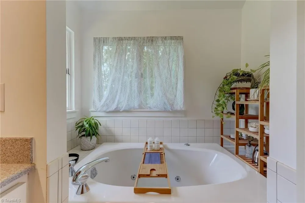 165 Beech Tree Court Eden, NC 27288
