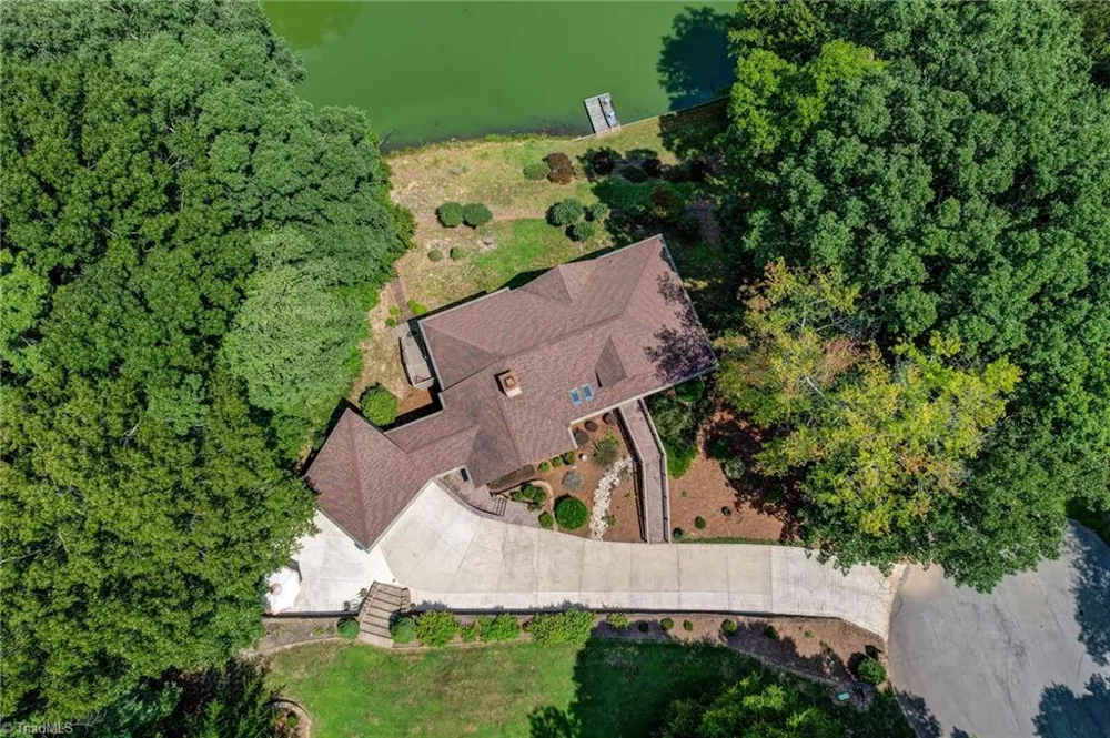 165 Beech Tree Court Eden, NC 27288