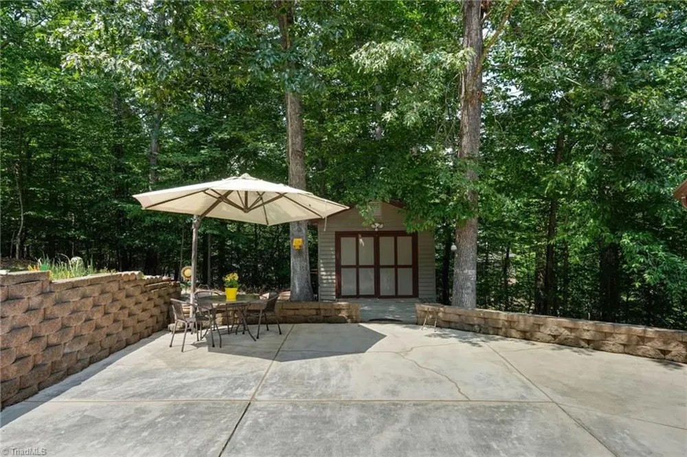 165 Beech Tree Court Eden, NC 27288