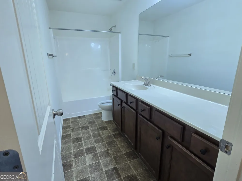 2020 Beyers Landing DR Buford, GA 30519