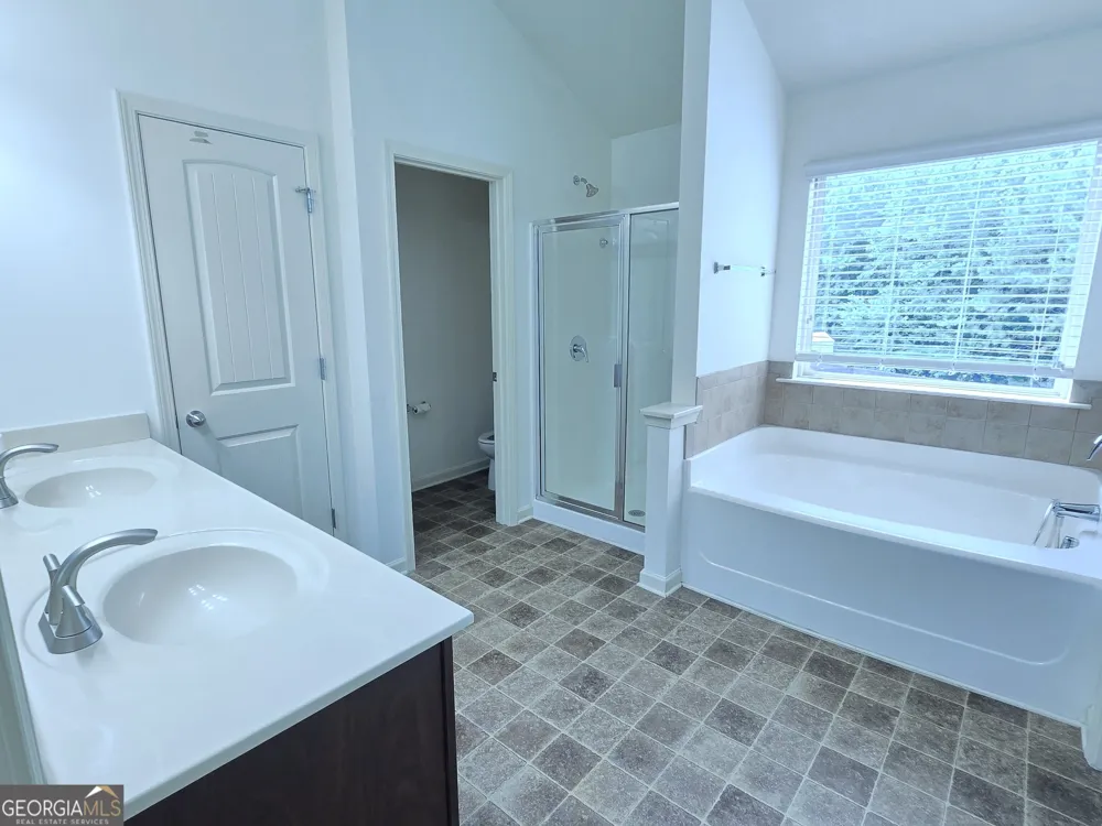 2020 Beyers Landing DR Buford, GA 30519