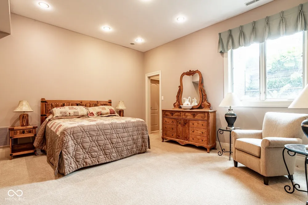 4563 W 200 Anderson, IN 46011