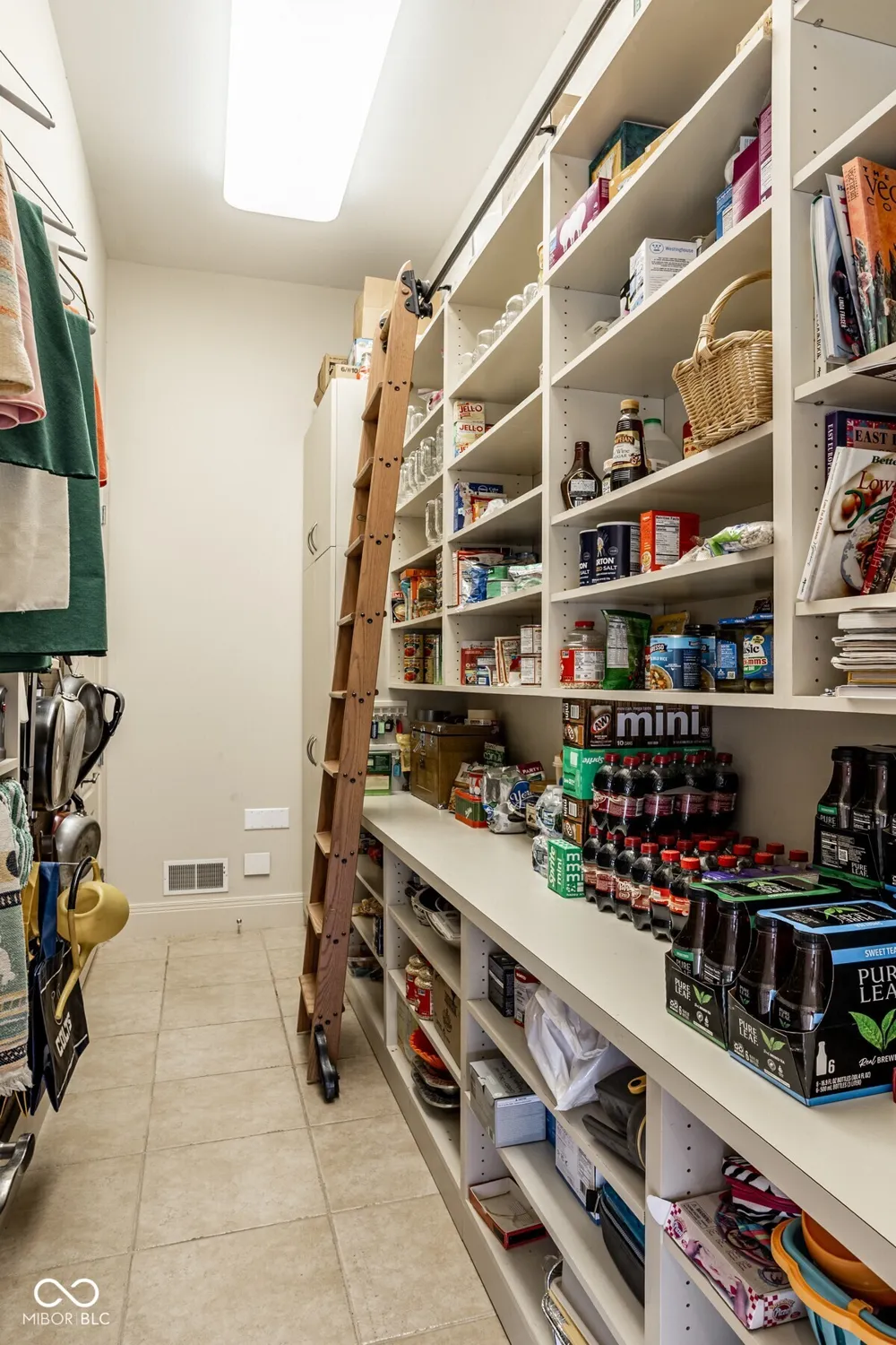 4563 W 200 Anderson, IN 46011