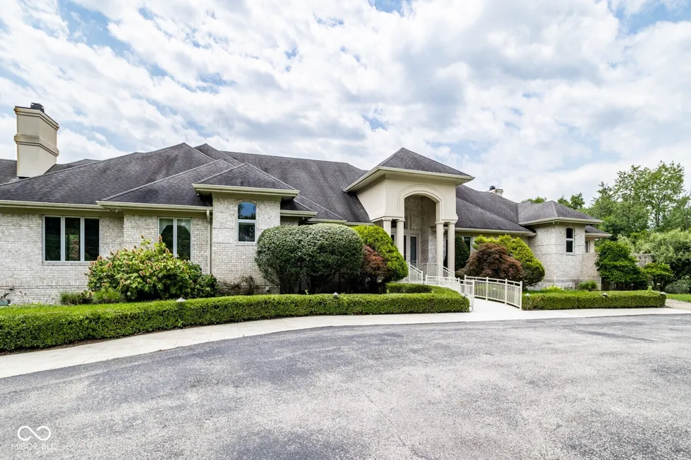 4563 W 200 Anderson, IN 46011