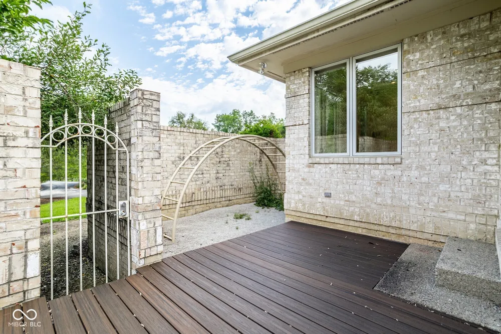4563 W 200 Anderson, IN 46011