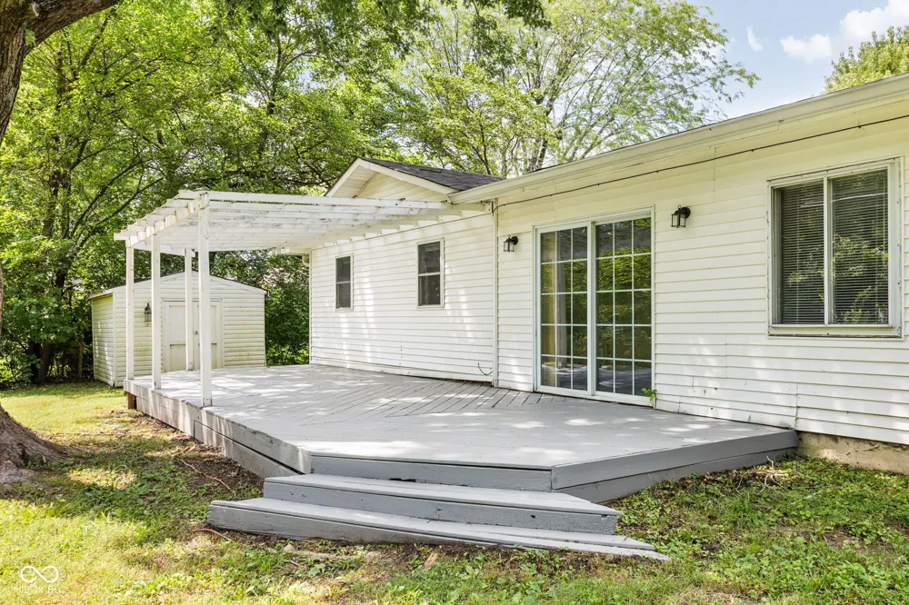 47 Brookside Drive Whiteland, IN 46184
