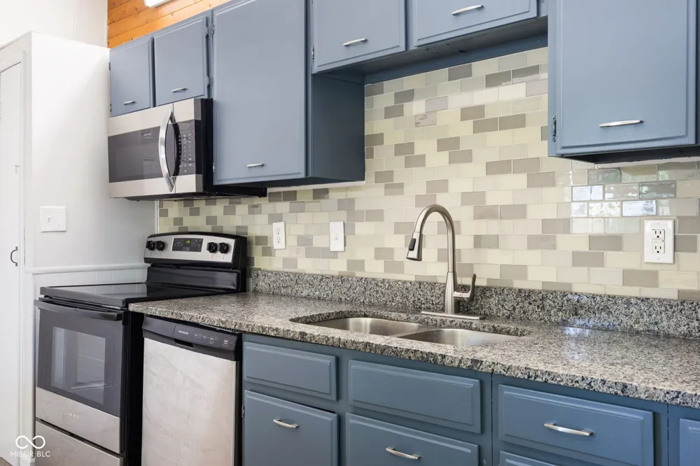 47 Brookside Drive Whiteland, IN 46184