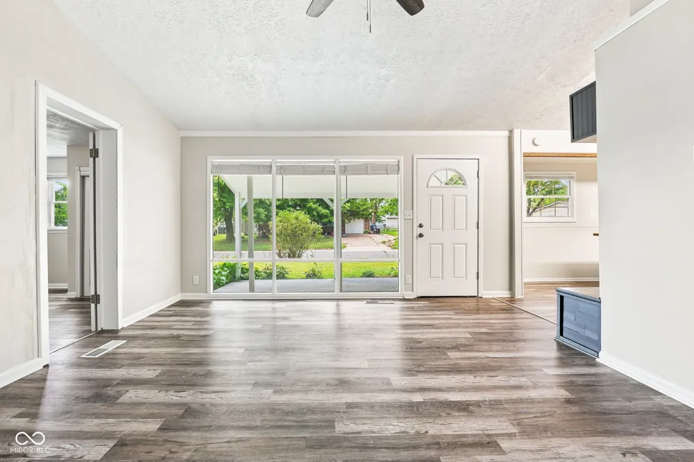 47 Brookside Drive Whiteland, IN 46184