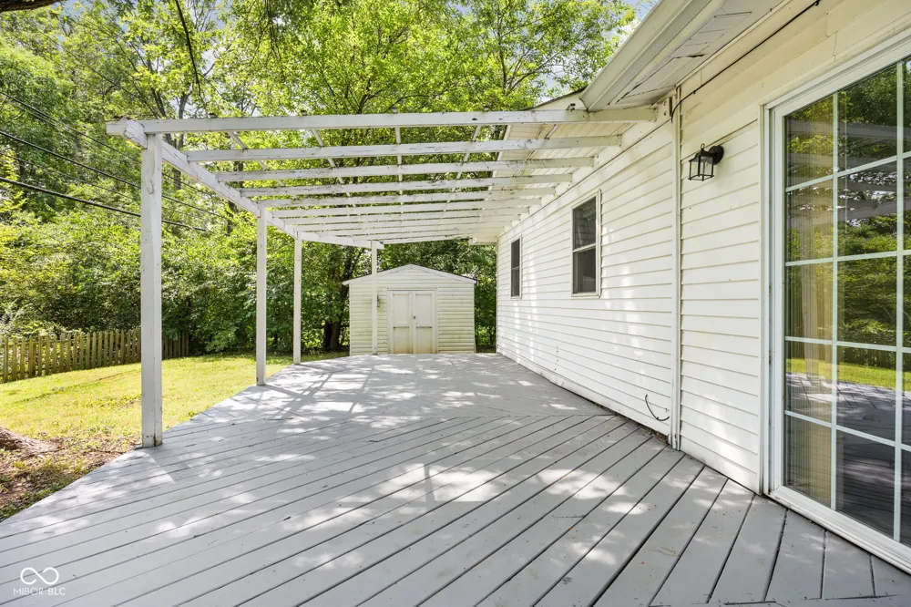 47 Brookside Drive Whiteland, IN 46184
