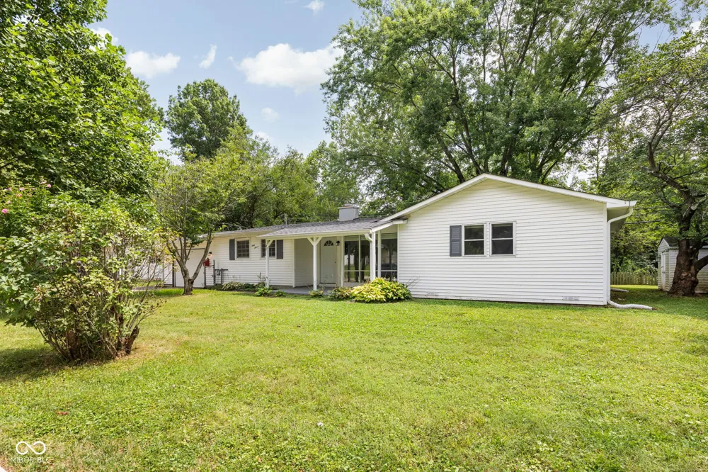 47 Brookside Drive Whiteland, IN 46184