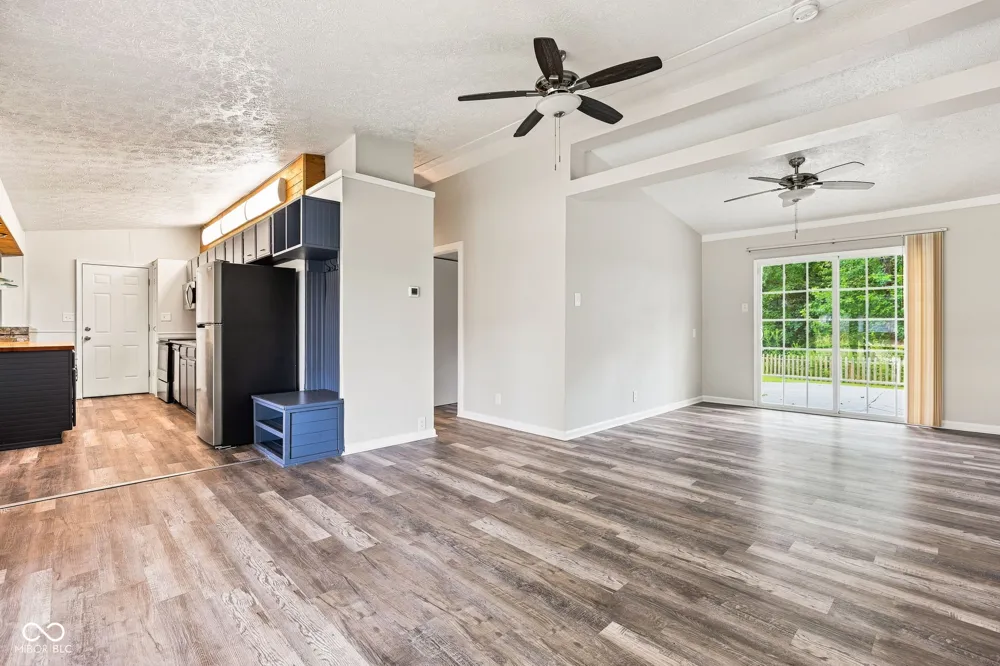 47 Brookside Drive Whiteland, IN 46184