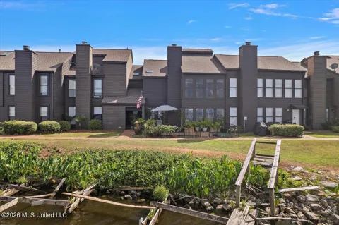 12 Lake Barnett Drive
